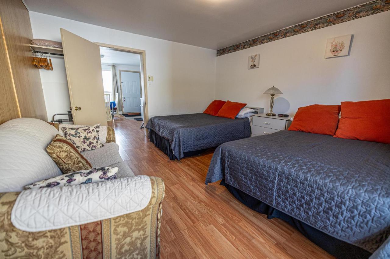 Motel Deblois Sainte-Anne-de-Beaupré Eksteriør billede
