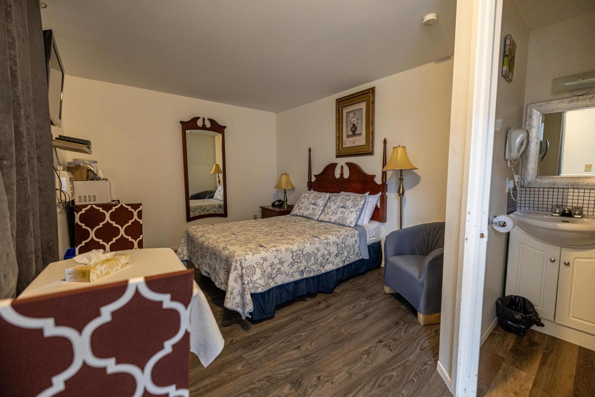 Motel Deblois Sainte-Anne-de-Beaupré Eksteriør billede