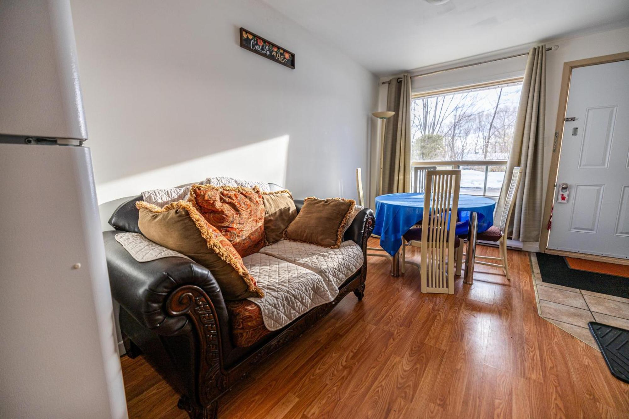 Motel Deblois Sainte-Anne-de-Beaupré Eksteriør billede