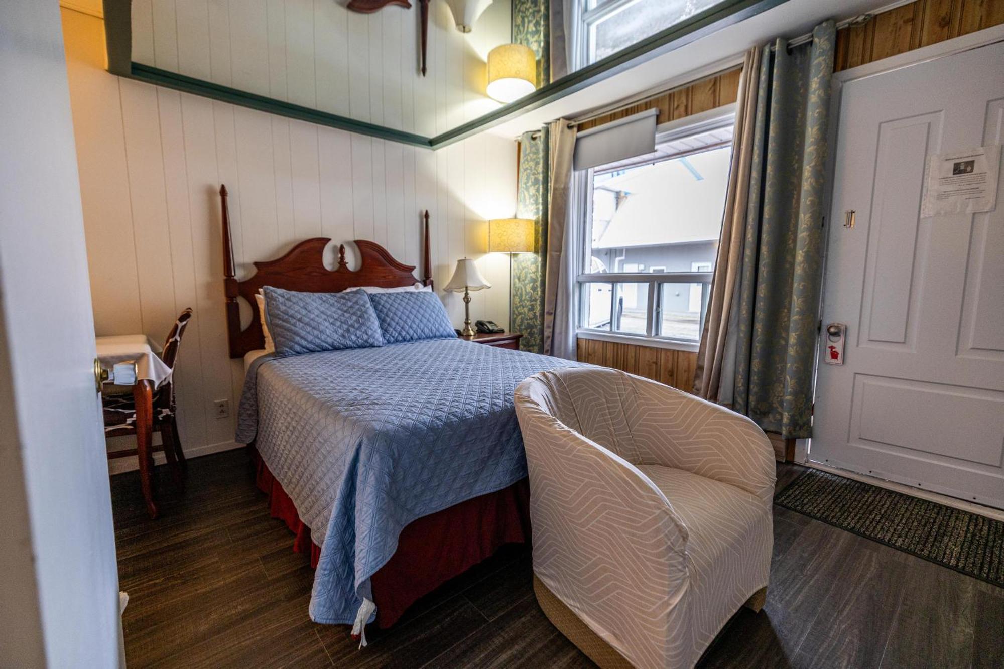 Motel Deblois Sainte-Anne-de-Beaupré Eksteriør billede
