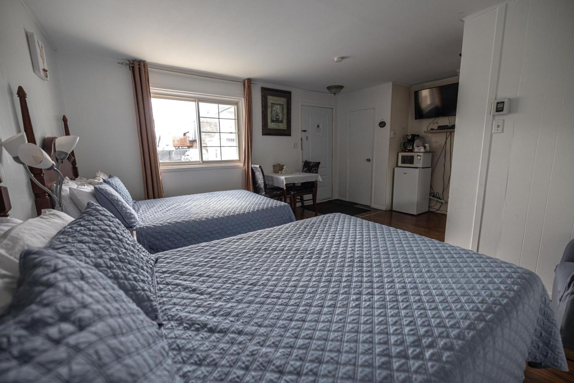 Motel Deblois Sainte-Anne-de-Beaupré Eksteriør billede
