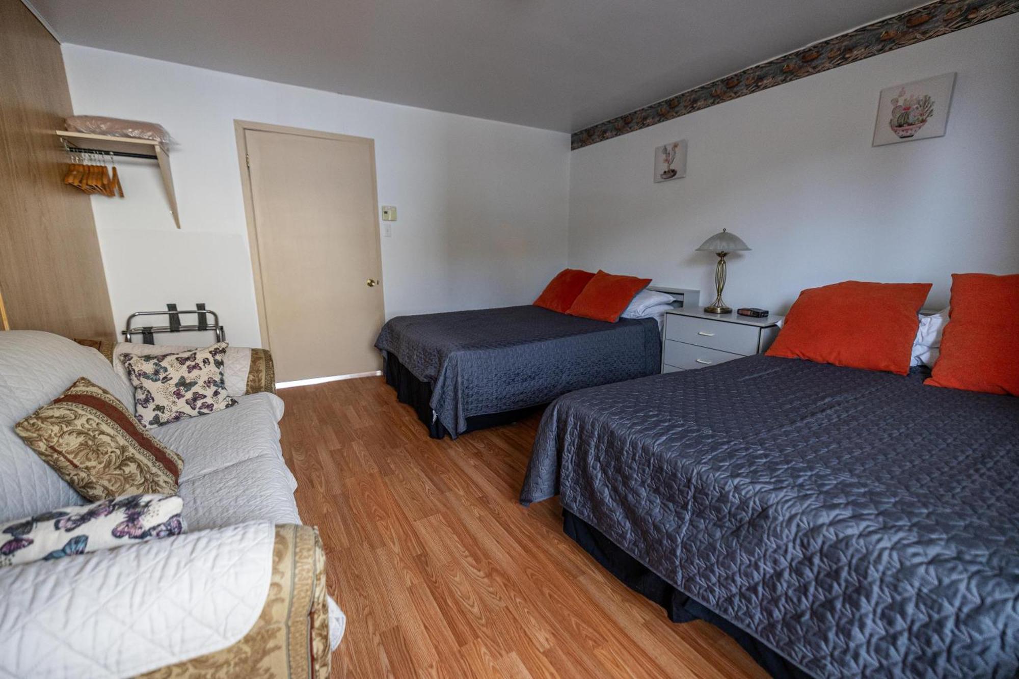Motel Deblois Sainte-Anne-de-Beaupré Eksteriør billede