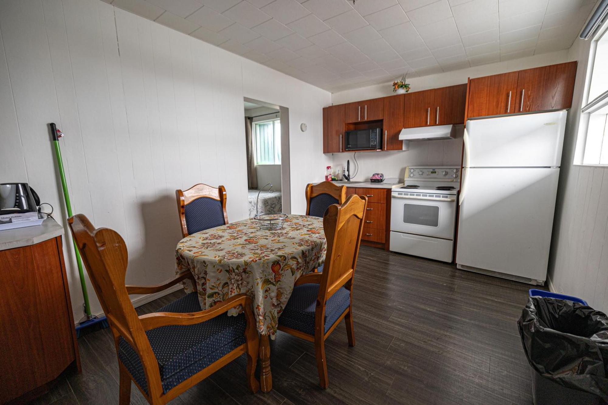 Motel Deblois Sainte-Anne-de-Beaupré Eksteriør billede