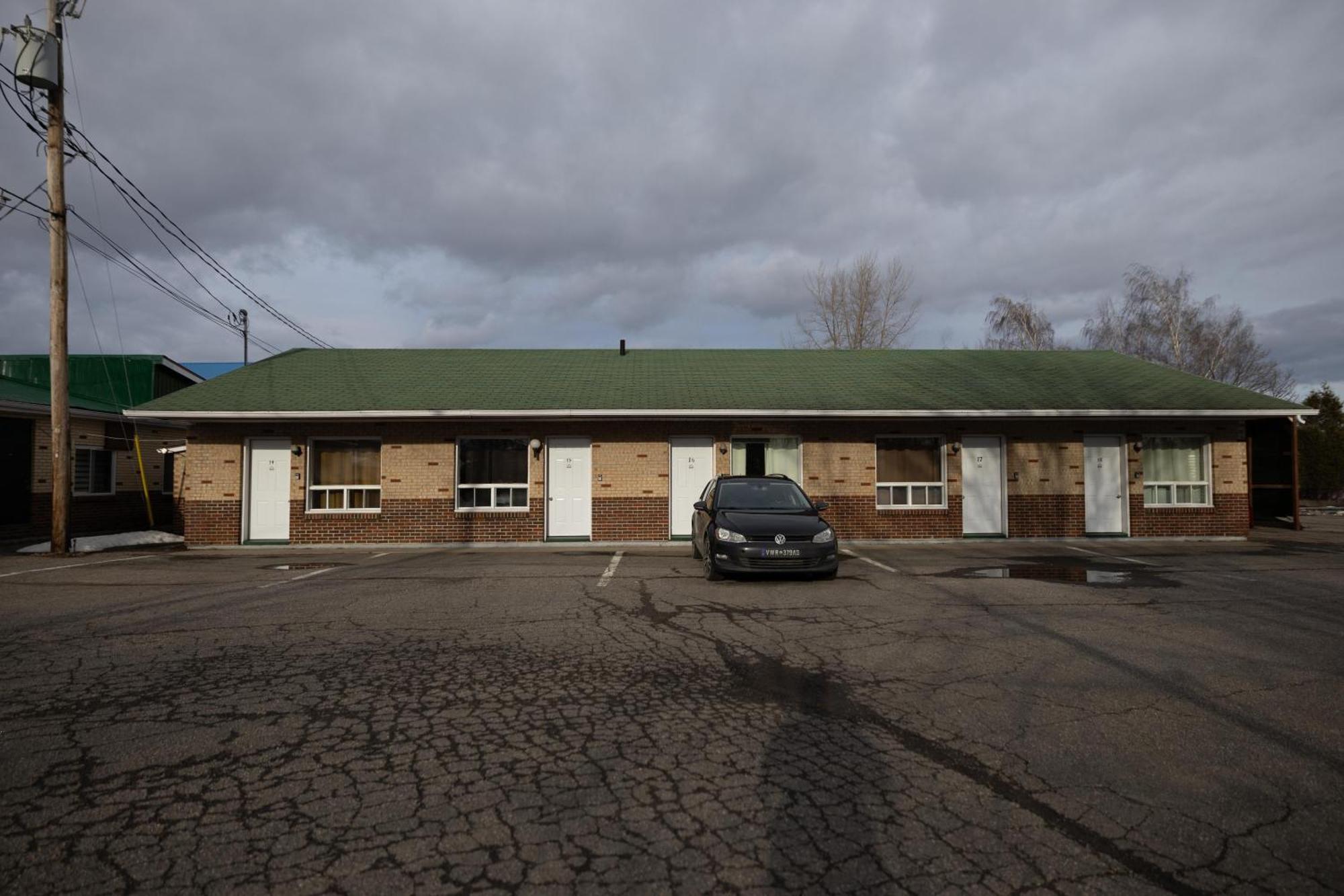 Motel Deblois Sainte-Anne-de-Beaupré Eksteriør billede