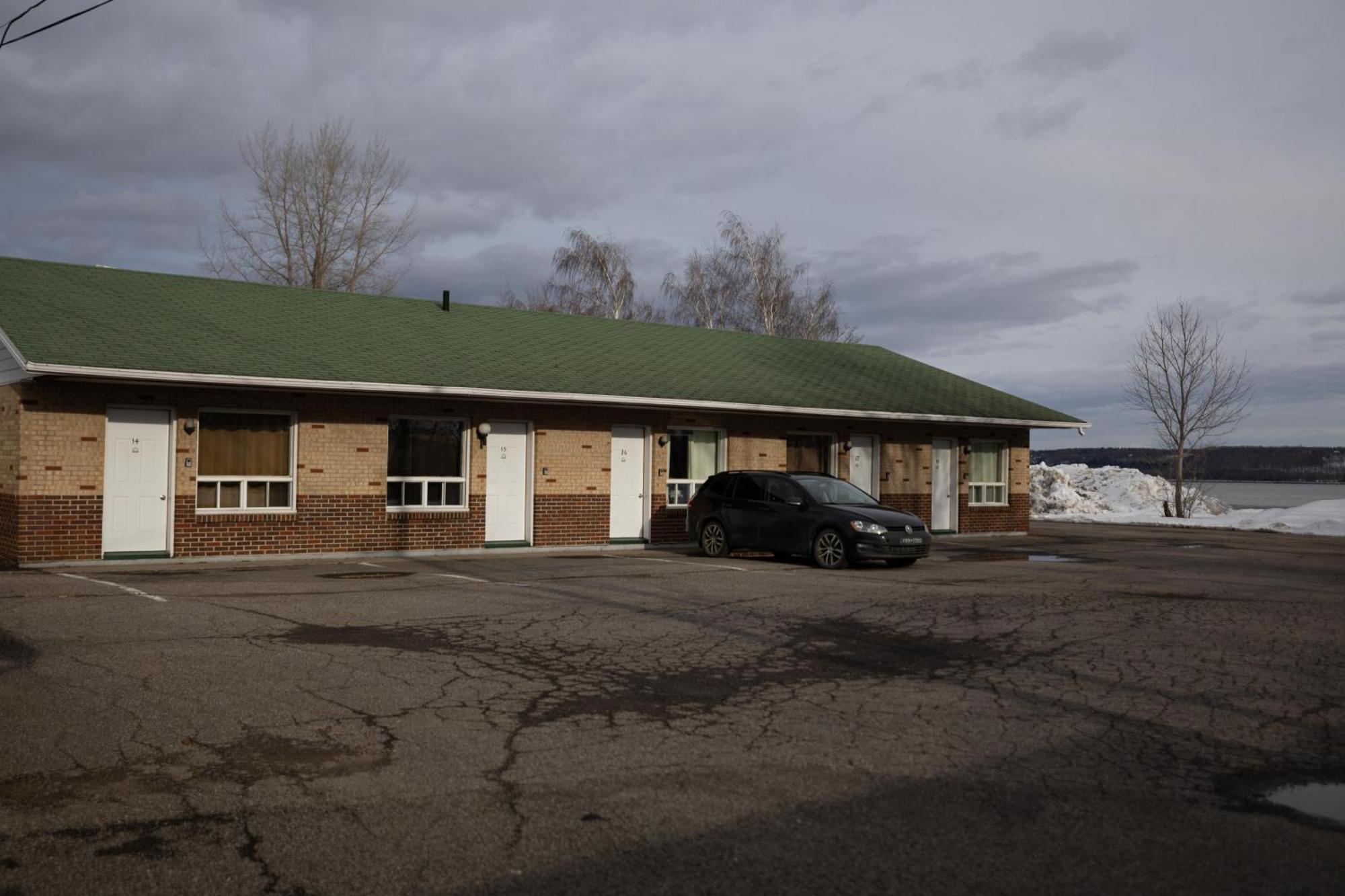 Motel Deblois Sainte-Anne-de-Beaupré Eksteriør billede