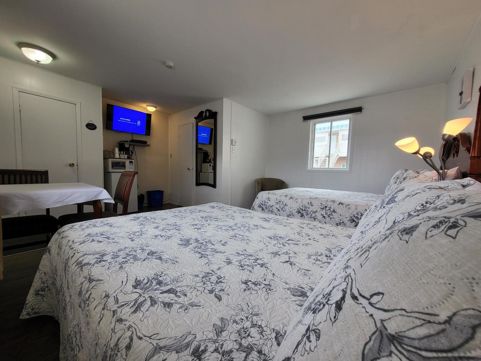 Motel Deblois Sainte-Anne-de-Beaupré Værelse billede